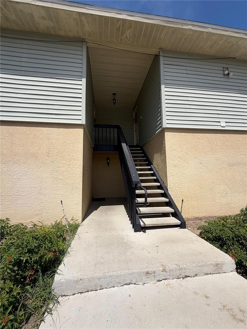 502 Golden Raintree Pl, Brandon, FL 33510