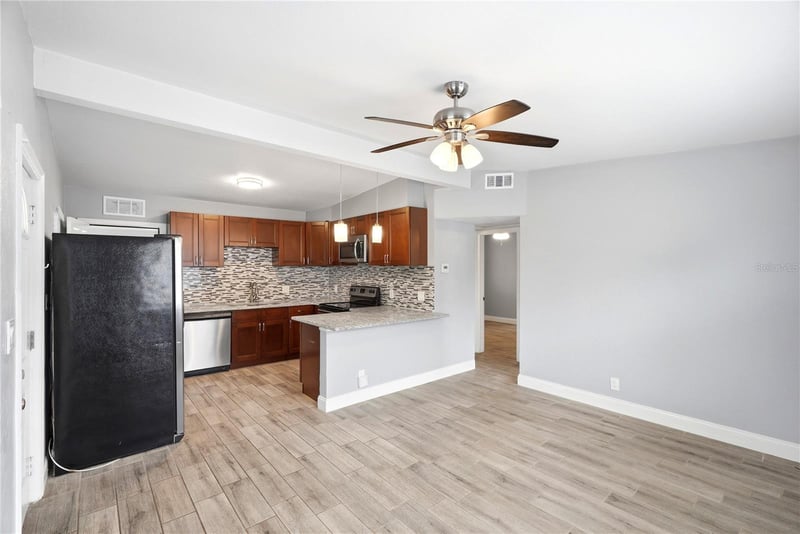 3219 40th St, St Petersburg, FL 33713