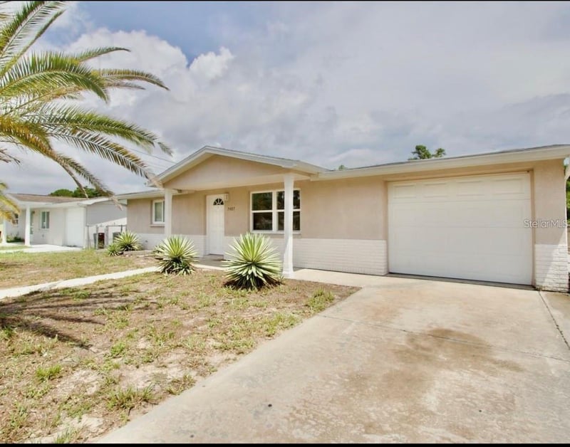 7407 University Dr, Hudson, FL 34667