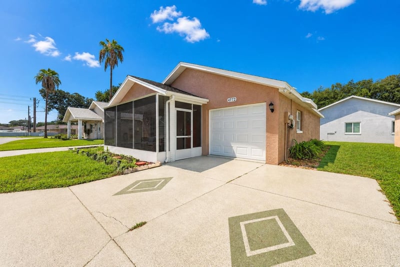 4772 Silver Cir, Zephyrhills, FL 33541