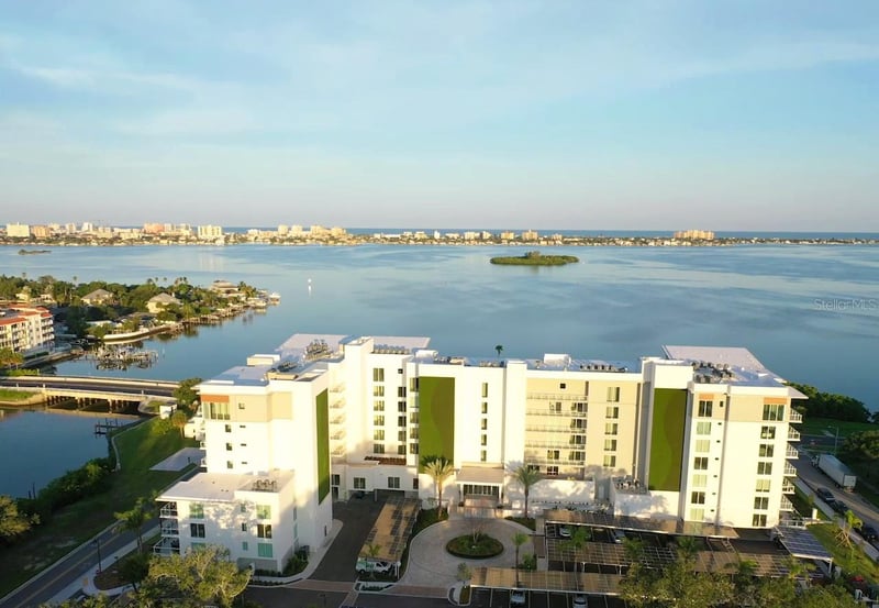 1020 Sunset Point Rd #512, Clearwater, FL 33755
