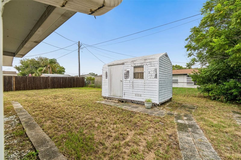 7520 Bougenville Dr, Port Richey, FL 34668