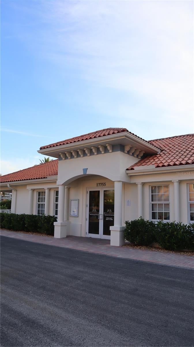 108 Forest Hills Dr, Redington Shores, FL 33708