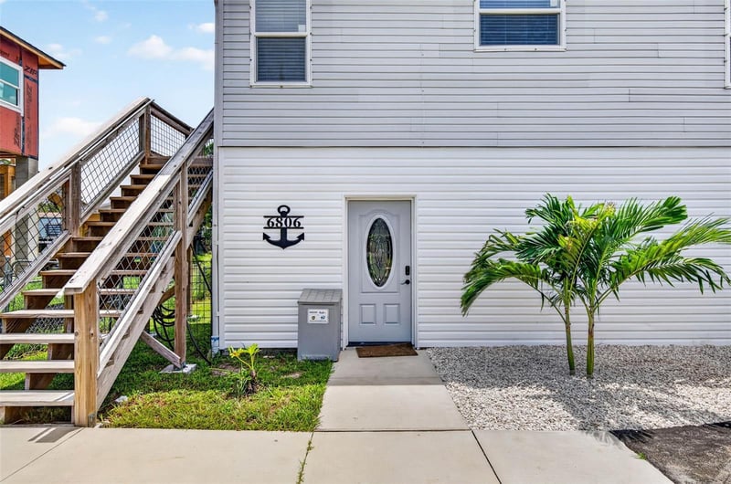 6806 Sea Ranch Dr, Hudson, FL 34667