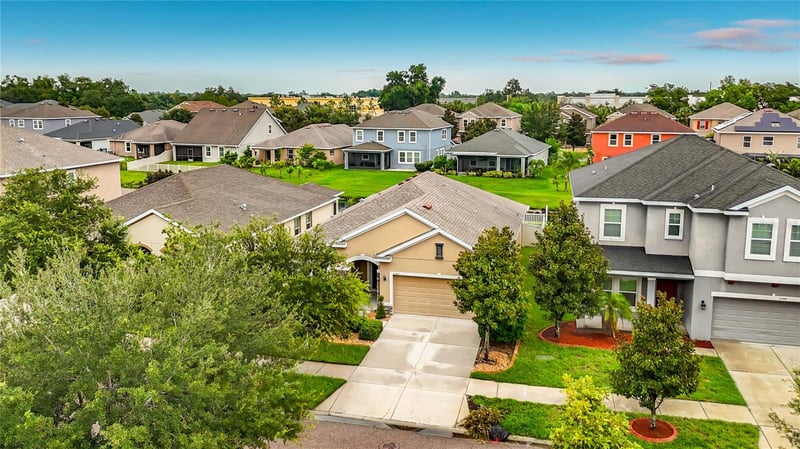 10445 Flagstaff Falls Ave, Riverview, FL 33578