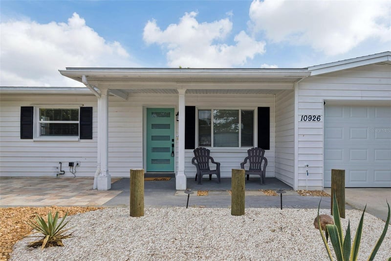 10926 Temple Ave, Seminole, FL 33772