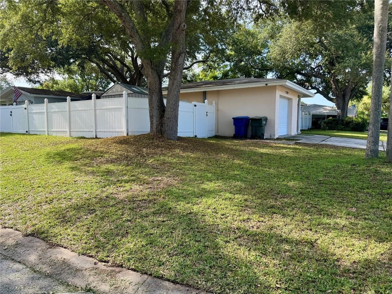 1709 Eaton Dr, Clearwater, FL 33756