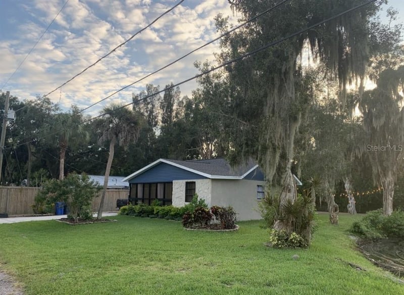 10015 Linda St, Gibsonton, FL 33534