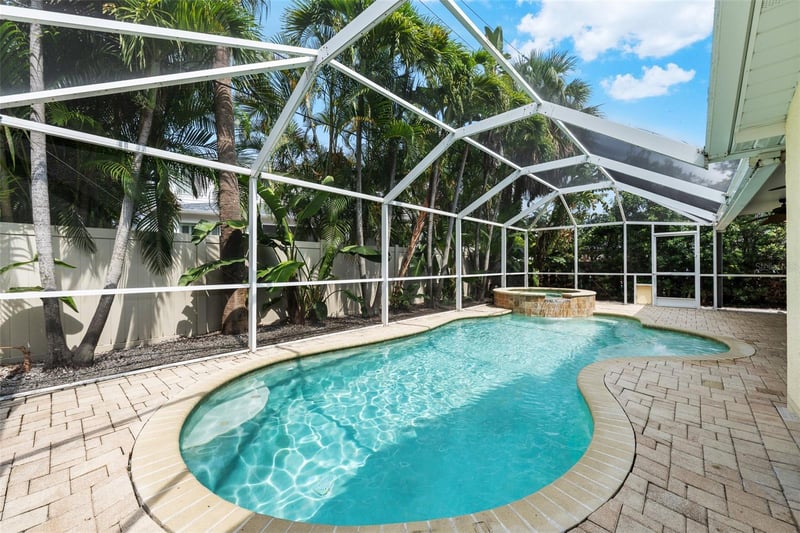 528 Lucerne Ave, Tampa, FL 33606