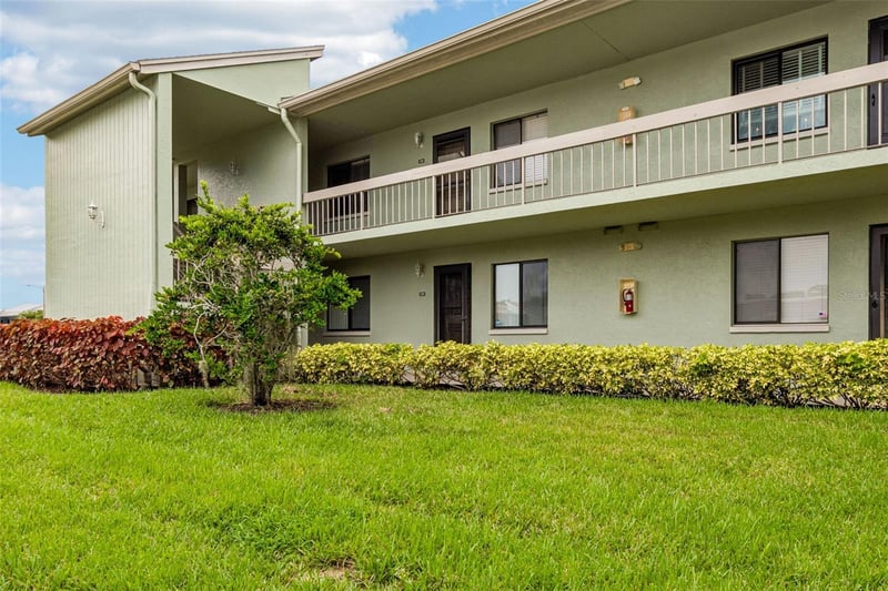 129 Nancy Dr, Oldsmar, FL 34677