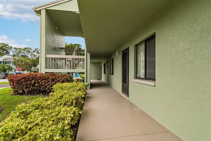 129 Nancy Dr, Oldsmar, FL 34677