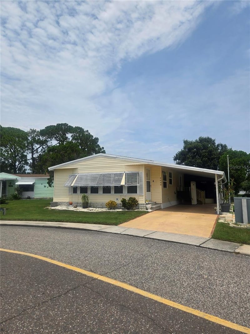 4645 Burney Dr, Holiday, FL 34690