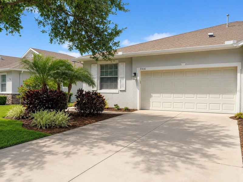 7436 Surrey Pines Dr, Apollo Beach, FL 33572