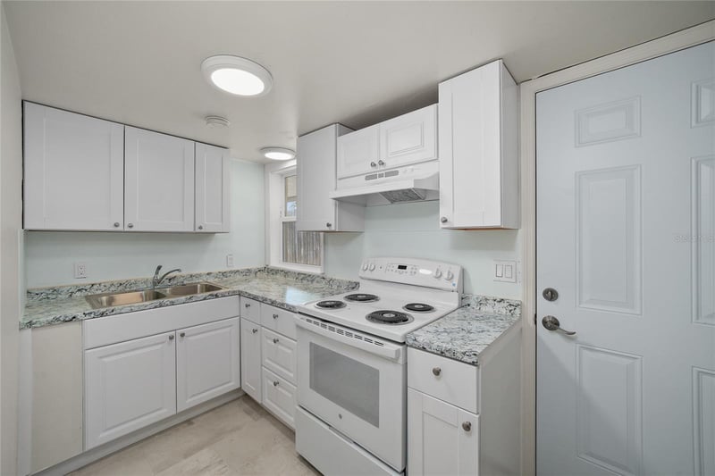 4615 Hesperides St, Tampa, FL 33614