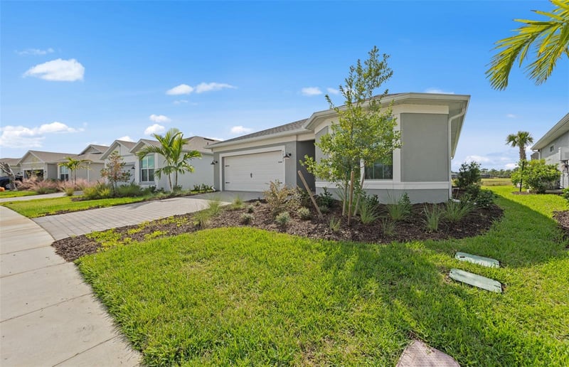 16335 Lilly Elaine Way, Bradenton, FL 34212