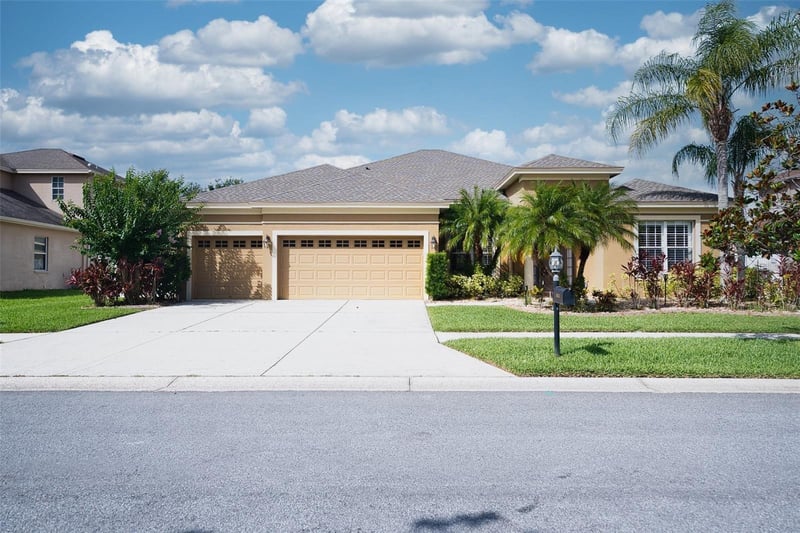 10513 Palm Cove Ave, Tampa, FL 33647
