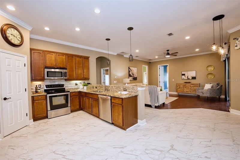 10513 Palm Cove Ave, Tampa, FL 33647