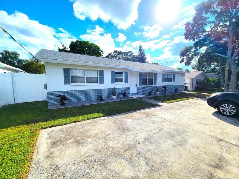 14196 Jeff Rd, Largo, FL 33774