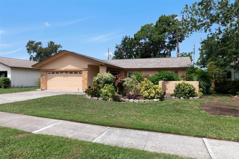 1150 Brook Dr, Dunedin, FL 34698