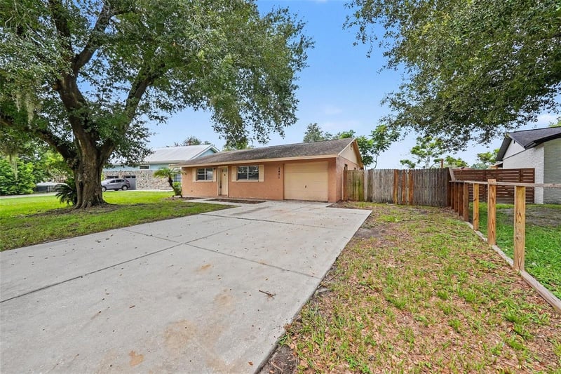 2451 Glenview Dr, Land O Lakes, FL 34639