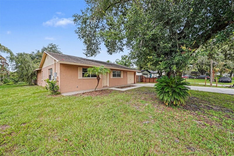 2451 Glenview Dr, Land O Lakes, FL 34639