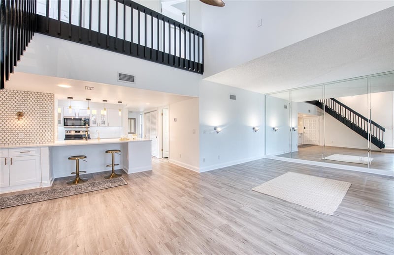1328 Pelican Creek CROSSING #D, St Petersburg, FL 33707