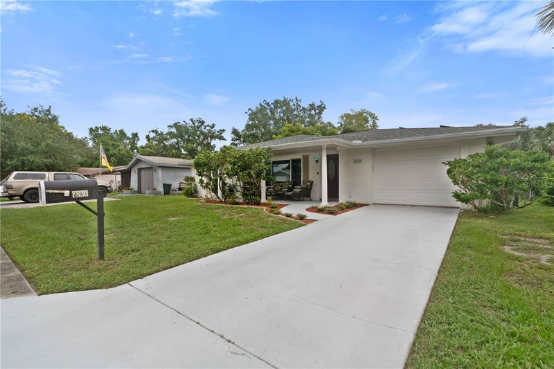7830 Cherrytree Ln, New Port Richey, FL 34653