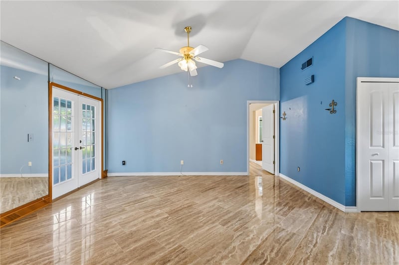 12580 Frank Dr, Seminole, FL 33776