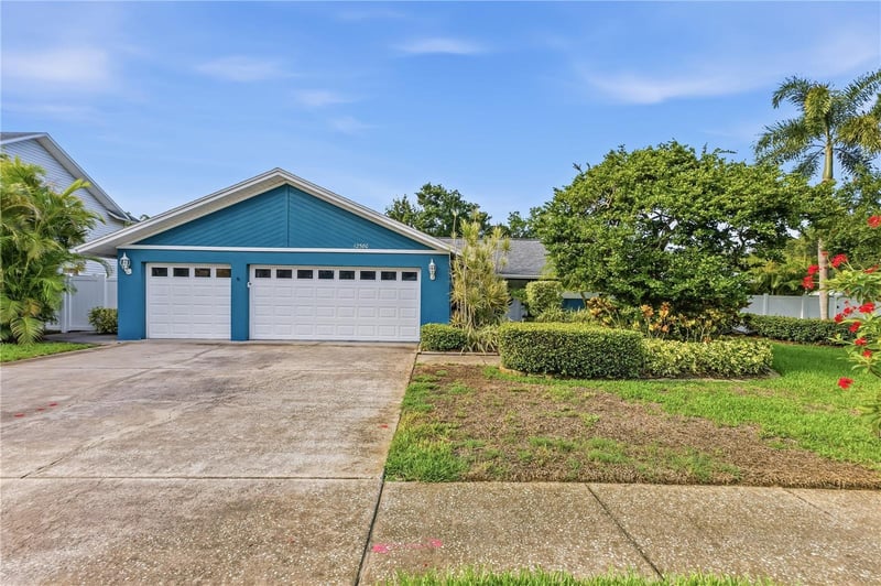 12580 Frank Dr, Seminole, FL 33776