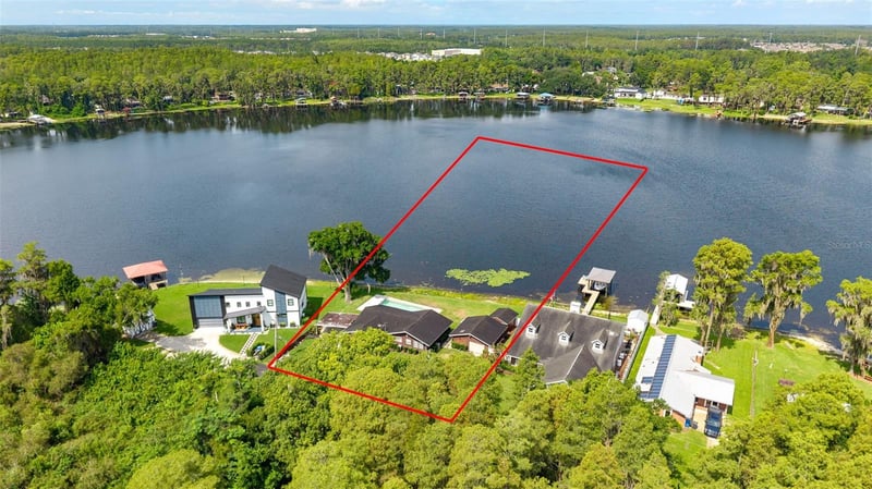 18714 Arbor Dr, Lutz, FL 33548