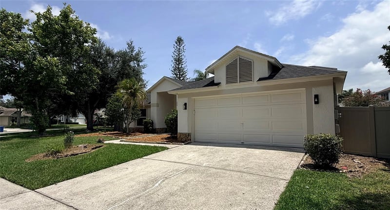 9207 Mill Cir, Tampa, FL 33647