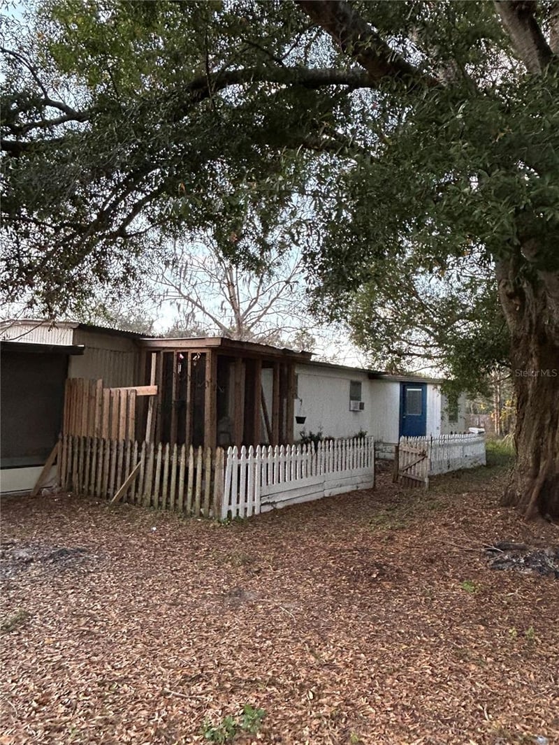 3633 Apfel Rd, Wesley Chapel, FL 33543