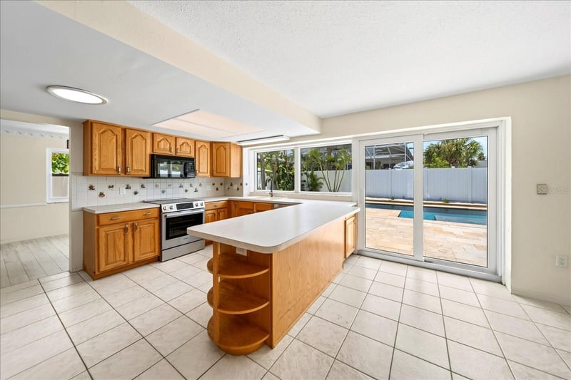 230 Tessier Dr, St Pete Beach, FL 33706