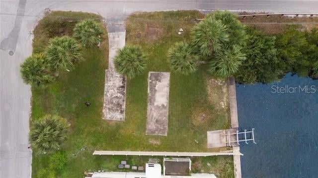 6807 Edgewater Dr, New Port Richey, FL 34652