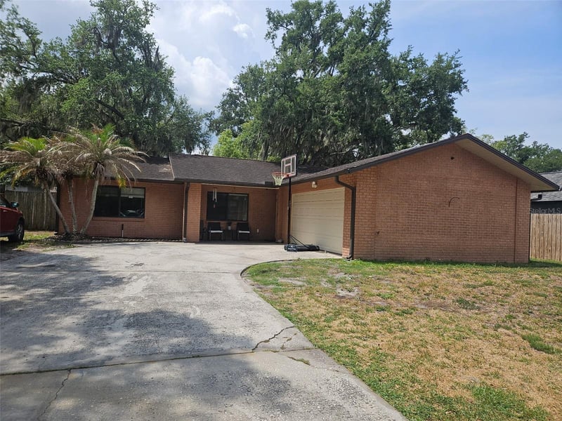 3721 Coppertree Cir, Brandon, FL 33511