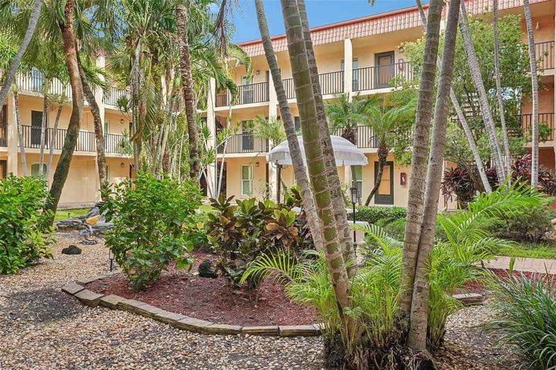 8911 Blind Pass Rd #104, St Petersburg, FL 33706