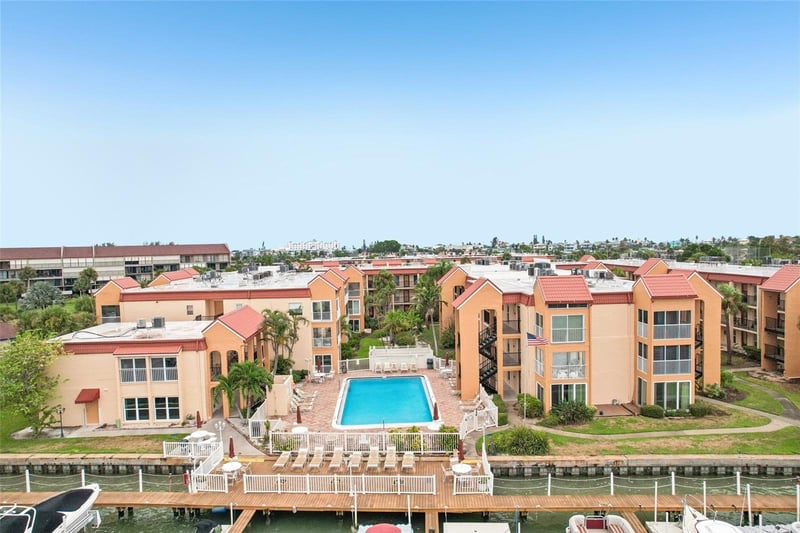 8911 Blind Pass Rd #104, St Petersburg, FL 33706
