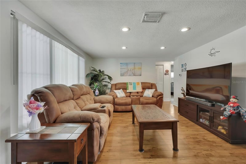 7234 Fairfax Dr, Port Richey, FL 34668
