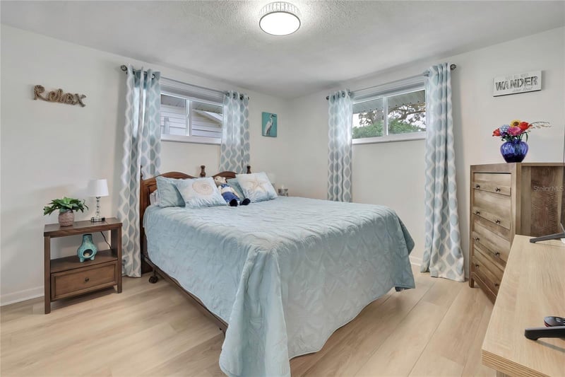 7234 Fairfax Dr, Port Richey, FL 34668