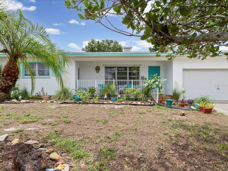 1006 Dumont Dr, Dunedin, FL 34698