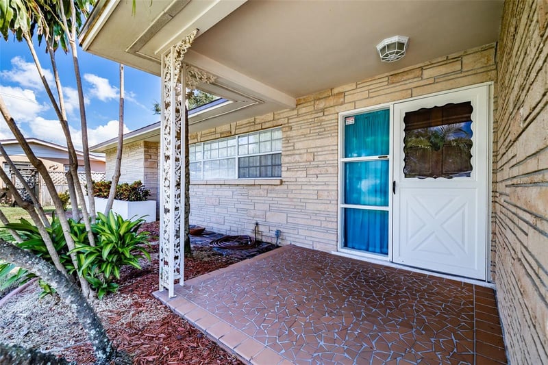 5004 Hesperides St, Tampa, FL 33611