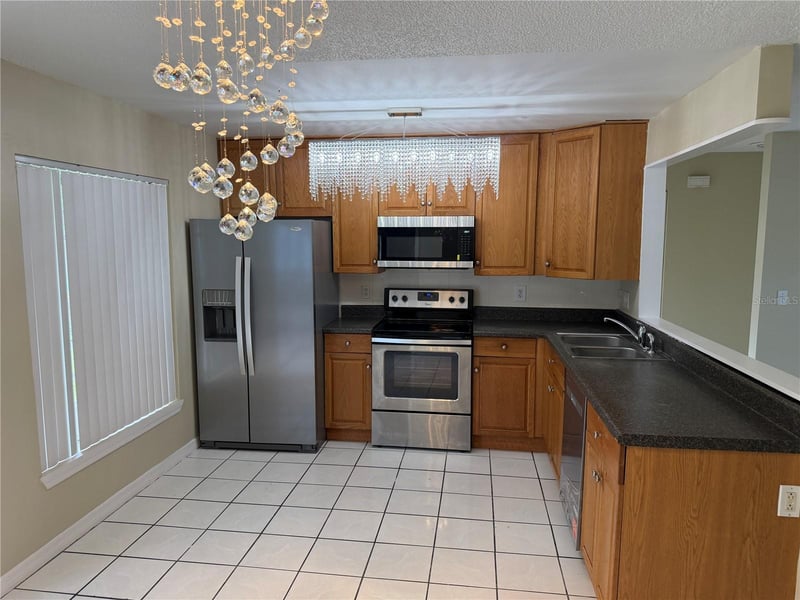 1069 Bridlewood Way, Brandon, FL 33511