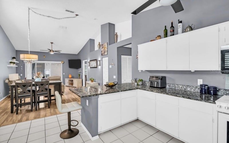 3067 Pointer Dr, Palm Harbor, FL 34683