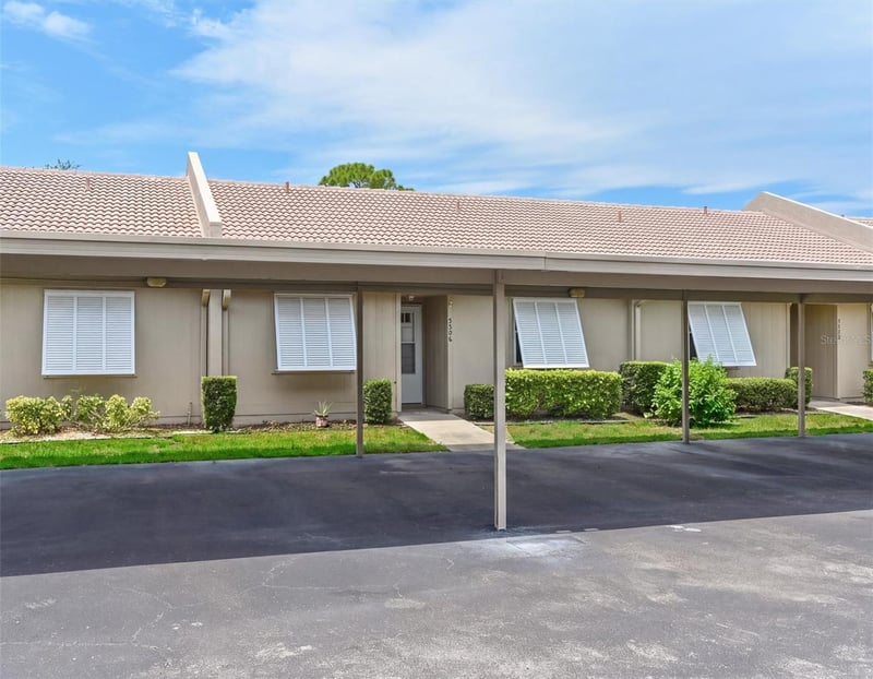 5506 37th St E #4, Bradenton, FL 34203
