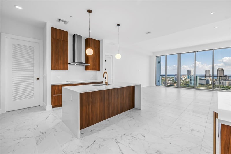 777 3rd Ave #1704, St Petersburg, FL 33701