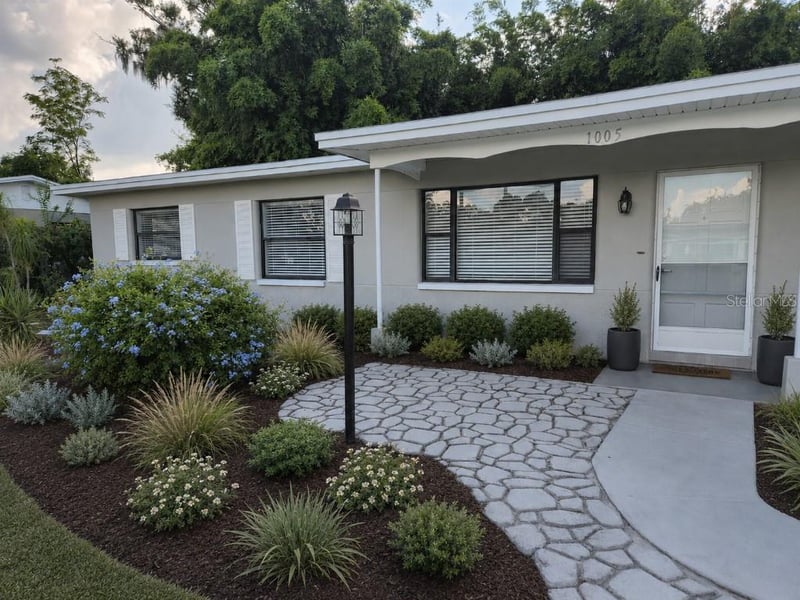 1005 Bracewell Dr, Plant City, FL 33563