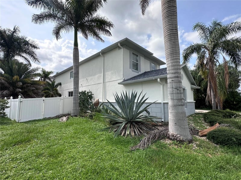 11116 Hoffner Edge Dr, Riverview, FL 33579