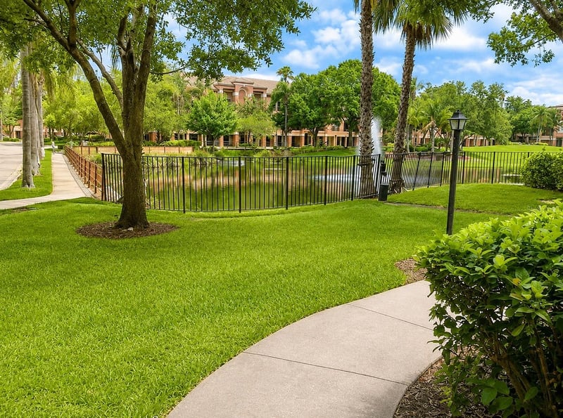 614 Arbor Lake Ln #614, Tampa, FL 33602