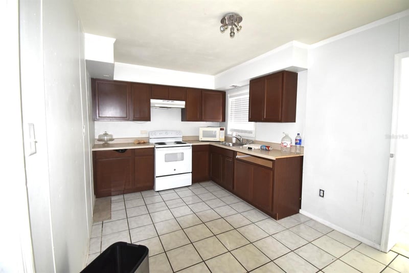 204 Shore Dr, Oldsmar, FL 34677