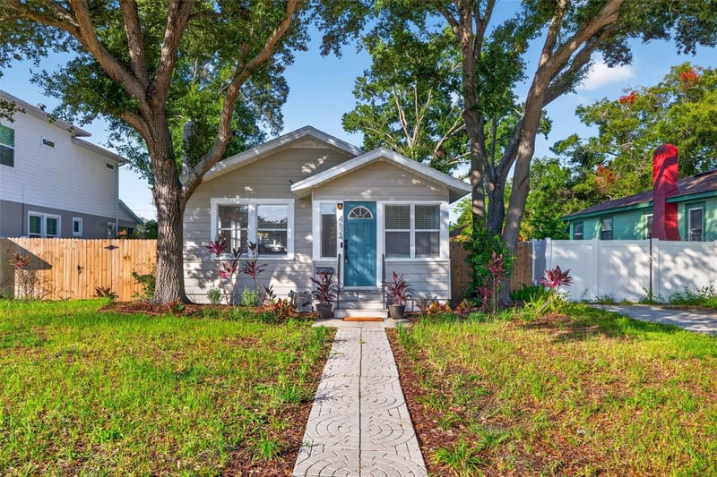4624 Iris St, St Petersburg, FL 33714